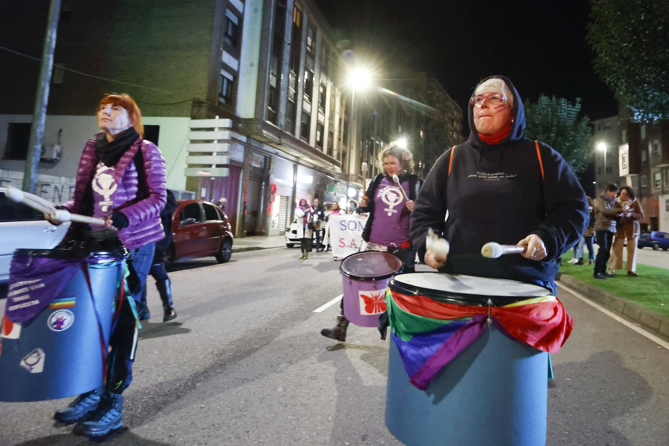 Fotos: Marcha por la igualdad en Avilés para erradicar la violencia de género