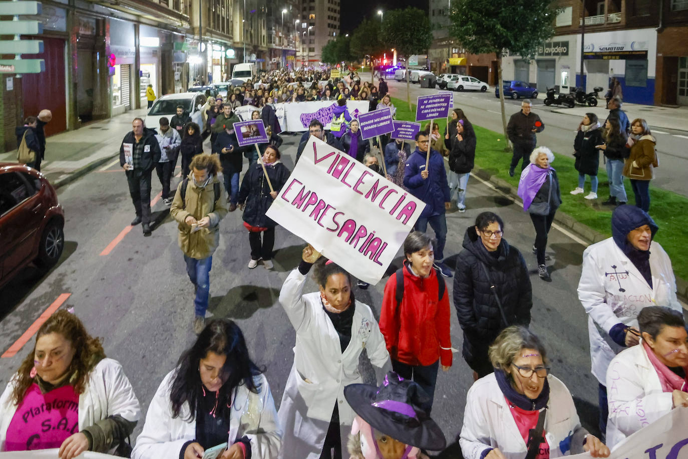 Fotos: Marcha por la igualdad en Avilés para erradicar la violencia de género