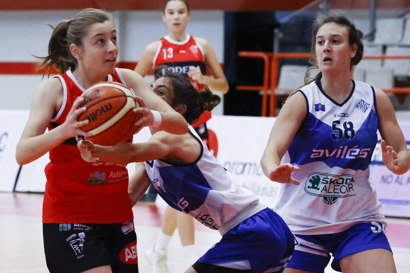 Fotos: Las mejores jugadas del CDB Fodeba - Alecar Skoda Atlética