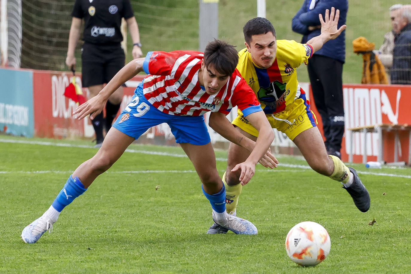 Fotos: Las mejores jugadas del Sporting B - Titánico