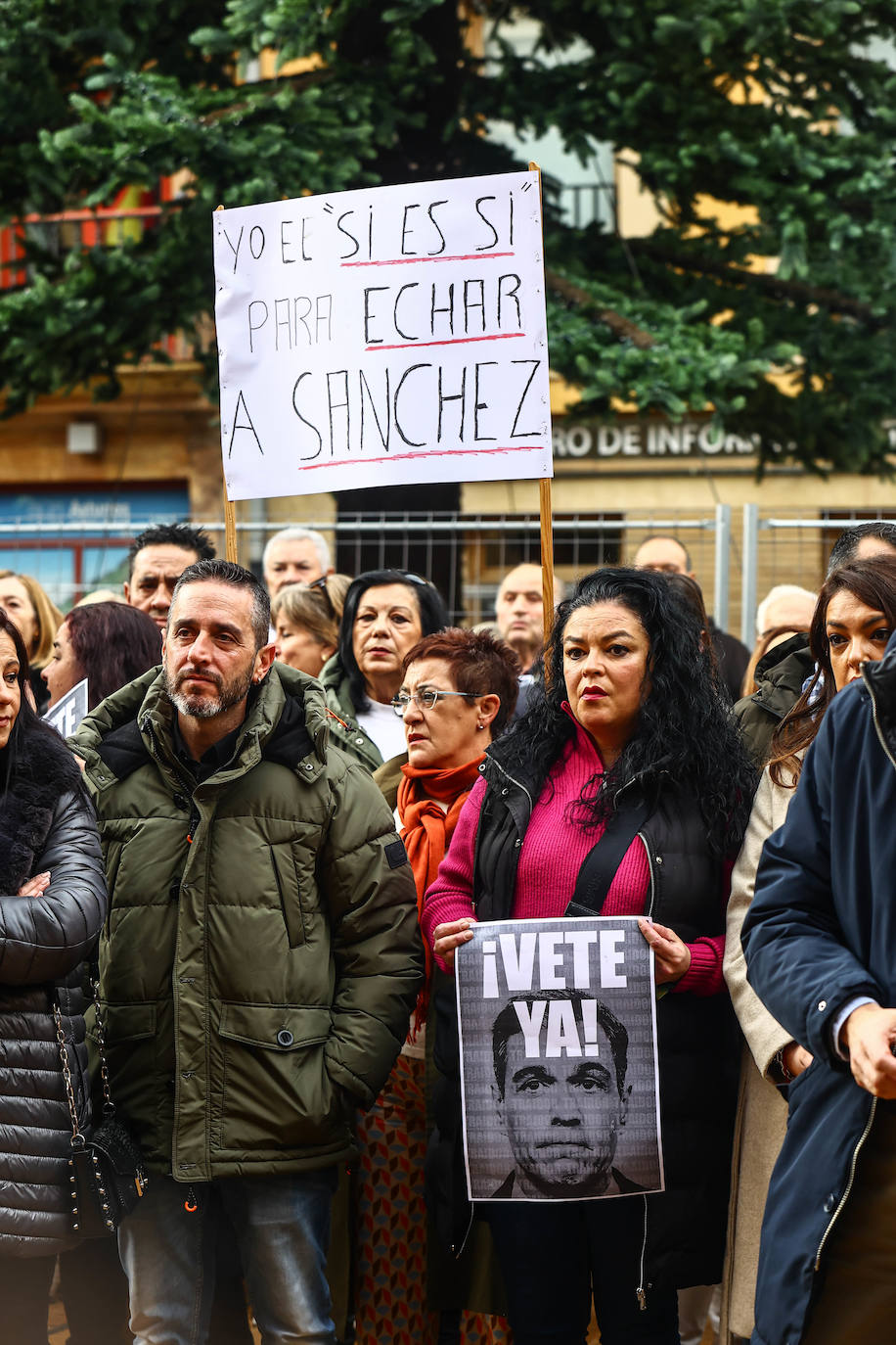 Fotos: Vox pide la dimisión de Sánchez: «Quiere una España arruinada y doblegada»