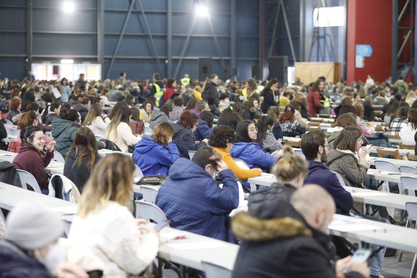 Fotos: Masivas oposiciones en Asturias para auxiliares educadores