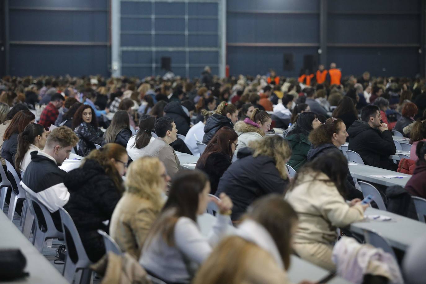 Fotos: Masivas oposiciones en Asturias para auxiliares educadores
