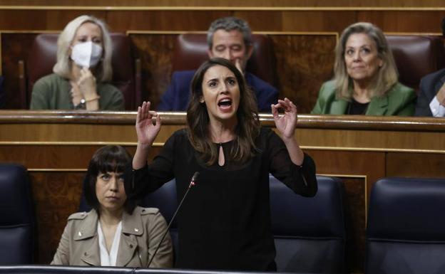 La ministra de Igualdad, Irene Montero, durante la sesión de control al Gobierno de este miércoles.