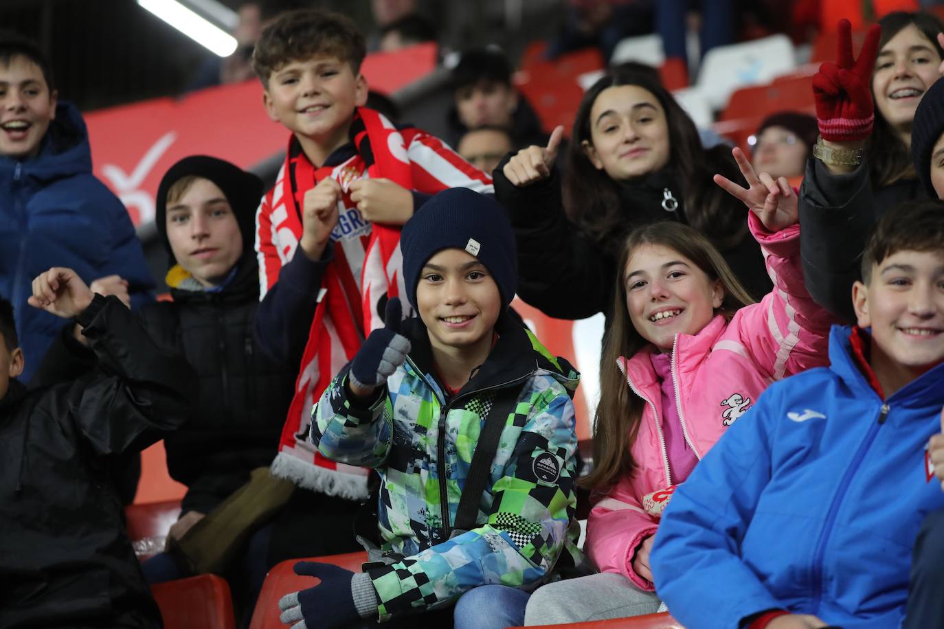 Fotos: ¿Estuviste en el Sporting - Las Palmas? ¡Búscate!