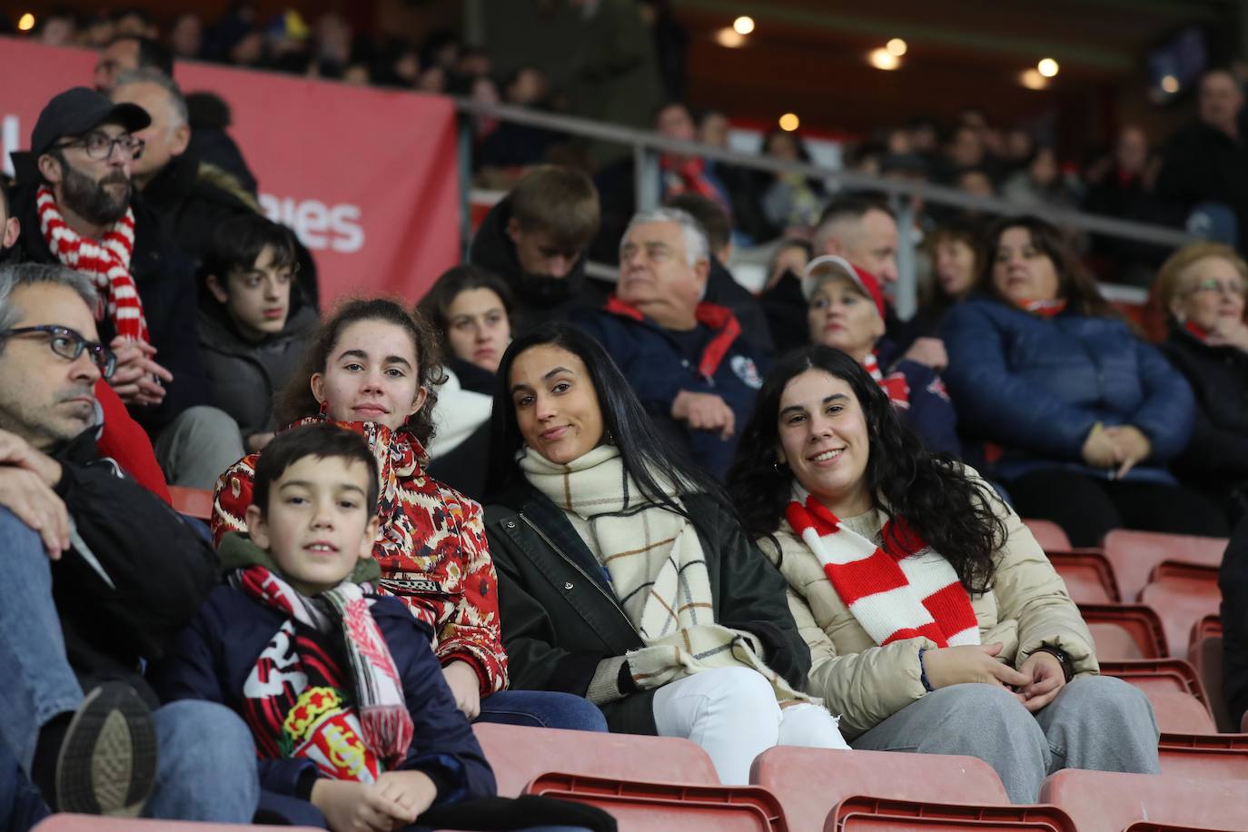 Fotos: ¿Estuviste en el Sporting - Las Palmas? ¡Búscate!