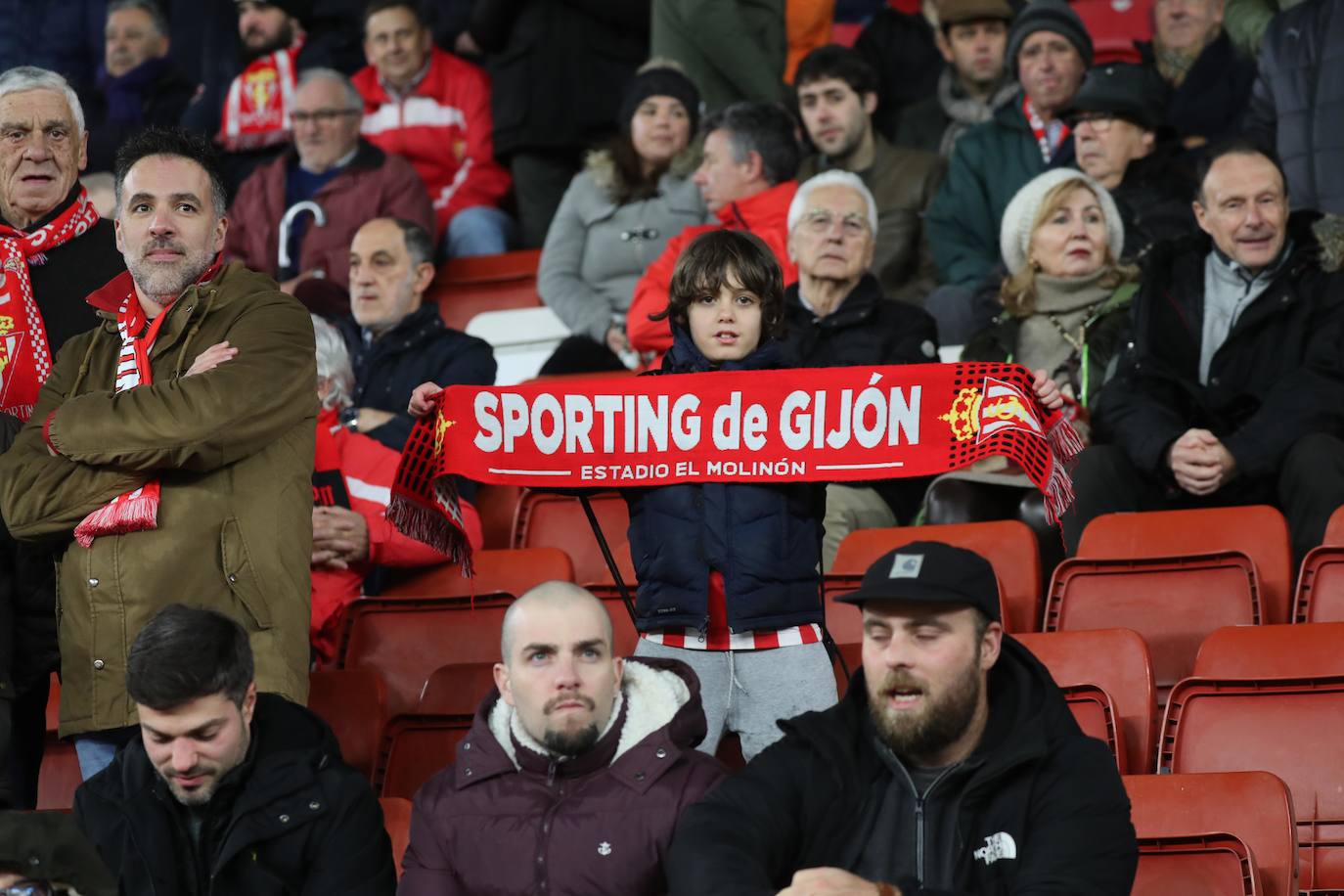 Fotos: ¿Estuviste en el Sporting - Las Palmas? ¡Búscate!