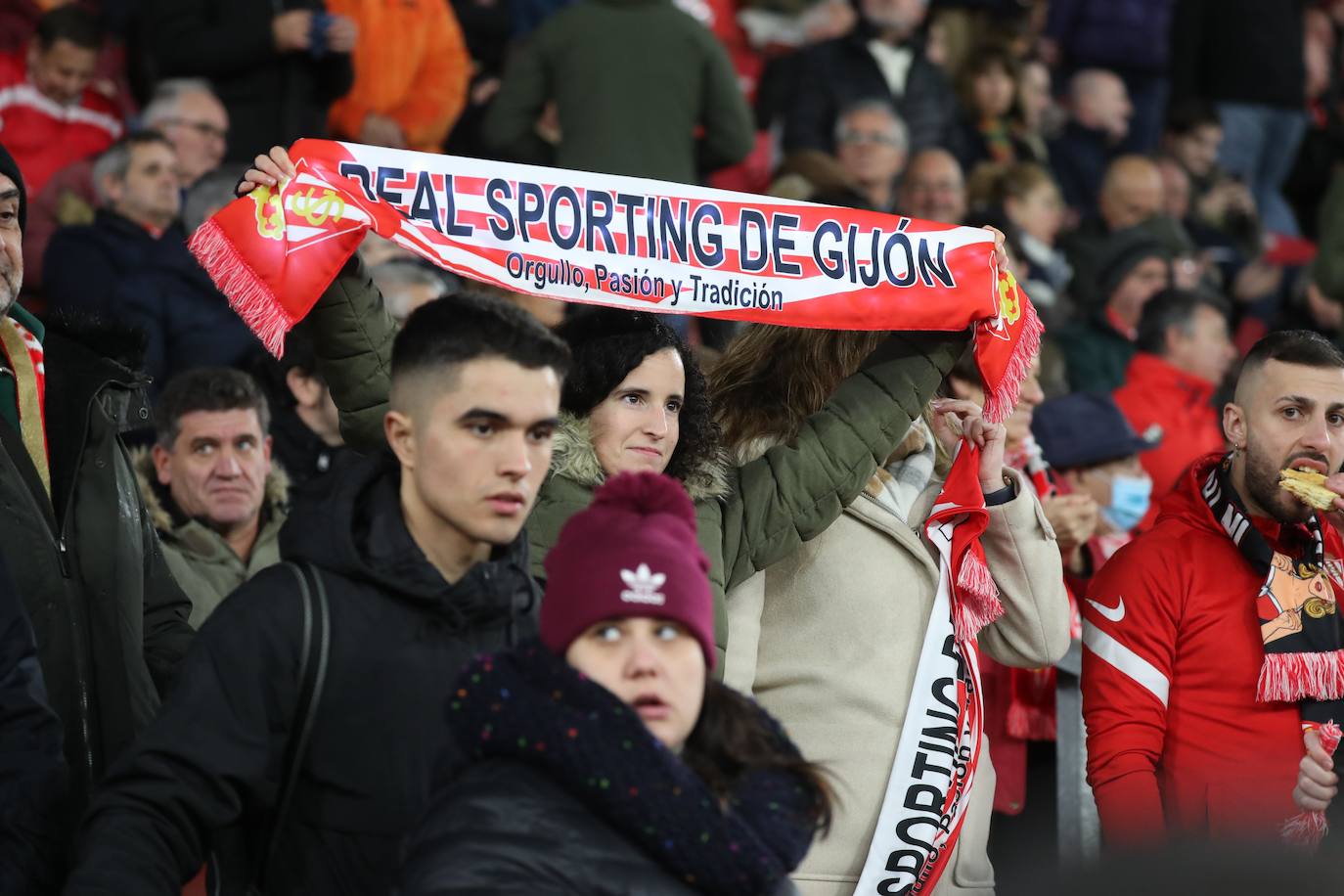 Fotos: ¿Estuviste en el Sporting - Las Palmas? ¡Búscate!