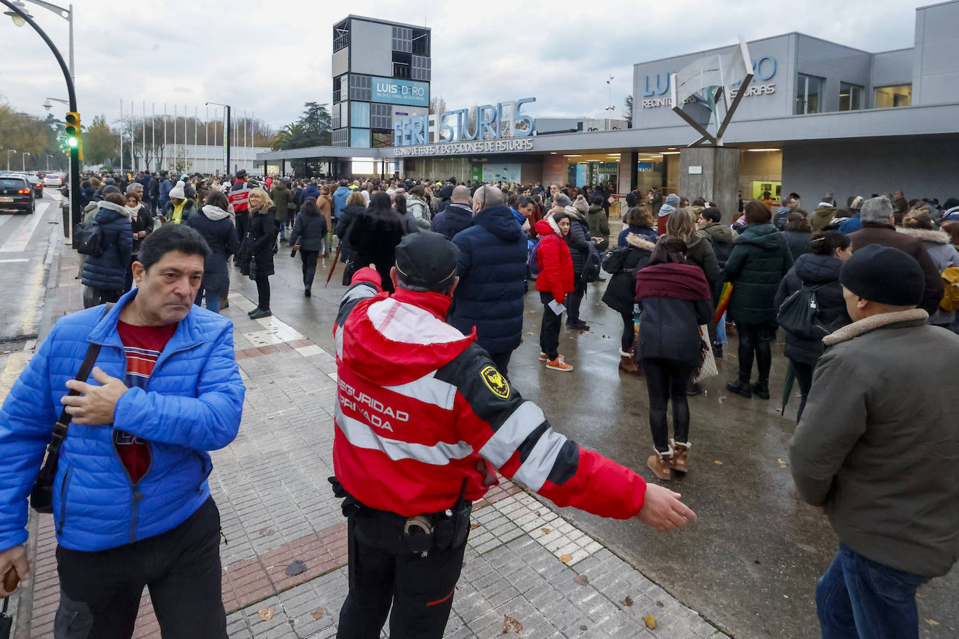 Fotos: Multitudinario proceso de empleo público en Gijón