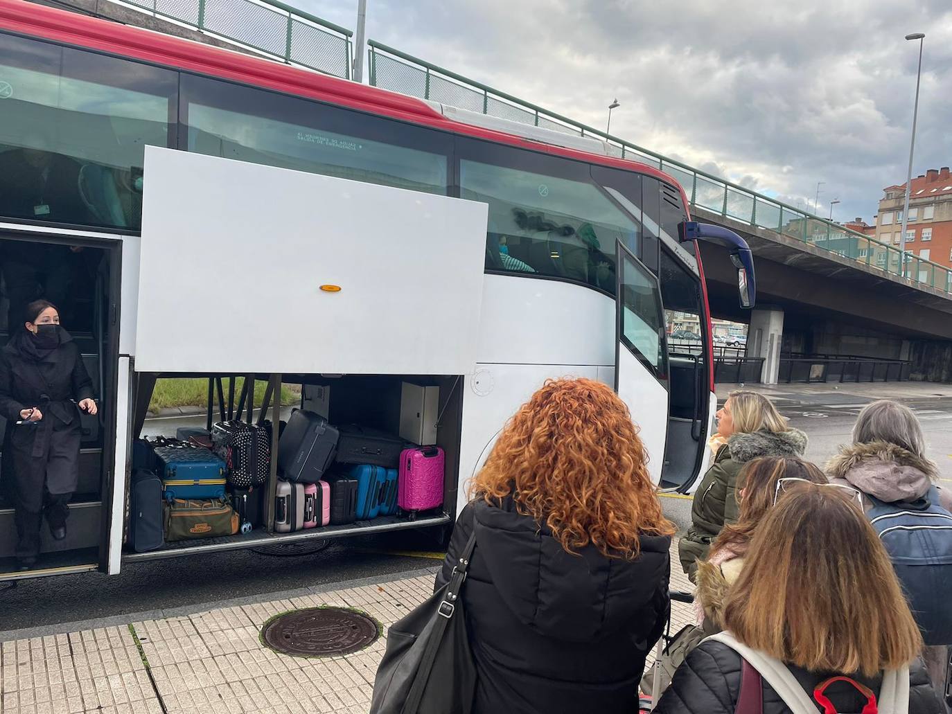 Los pasajeros afectados por el corte ferroviario. 