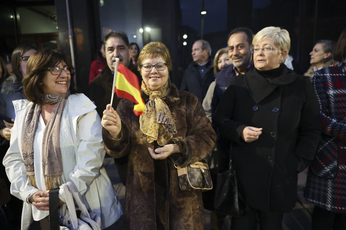 Fotos: Entrega de la Medalla de Oro al Regimiento «Príncipe» número 3 en Siero