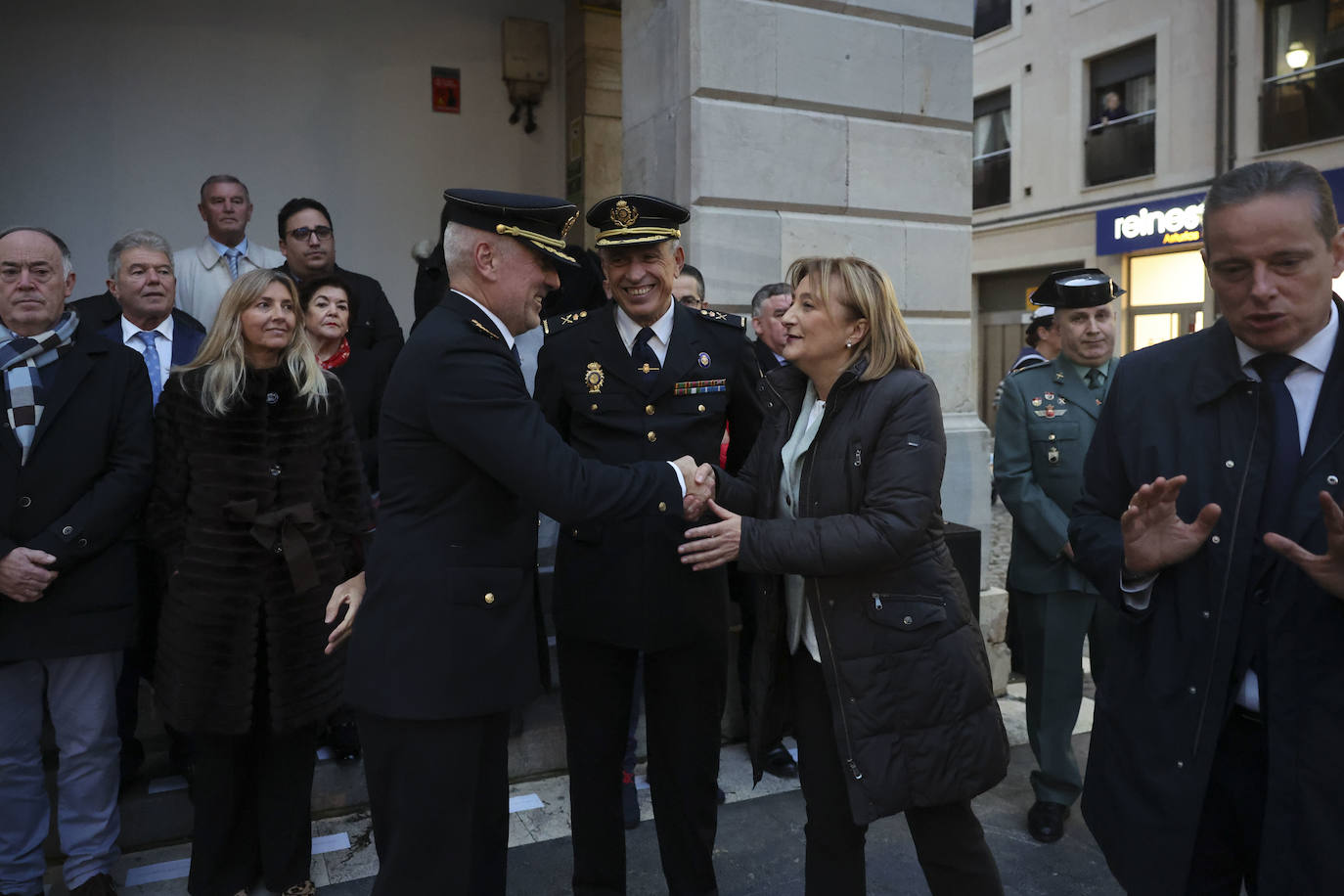 Fotos: Entrega de la Medalla de Oro al Regimiento «Príncipe» número 3 en Siero