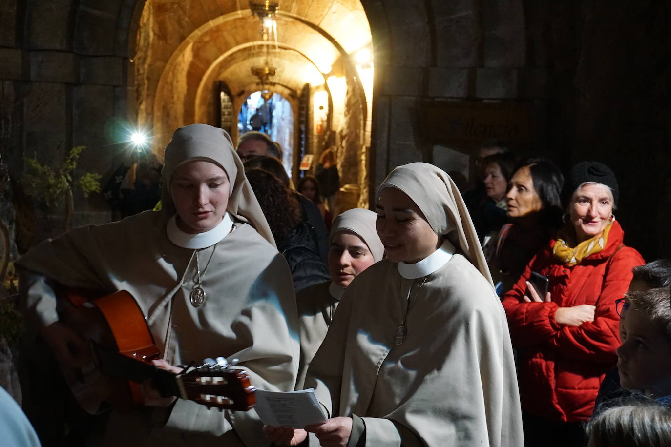 Fotos: Belenes detallistas en el Santuario de Covadonga