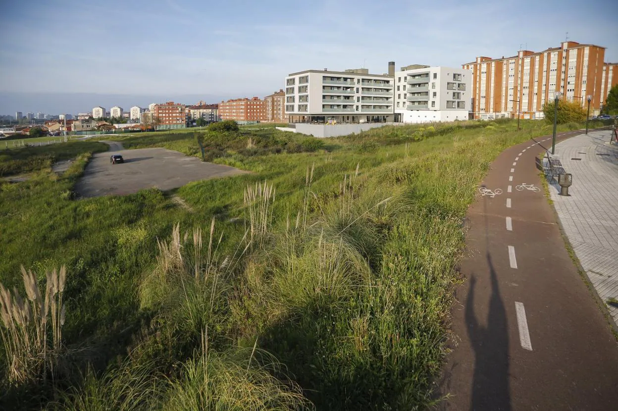 Terrenos de Nuevo Gijón donde Quirón proyecta su hospital. 