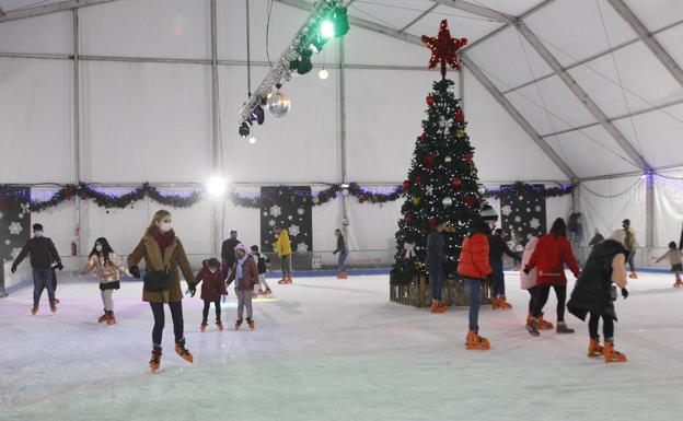 El patinaje sobre hielo solo se puede disfrutar en esta época