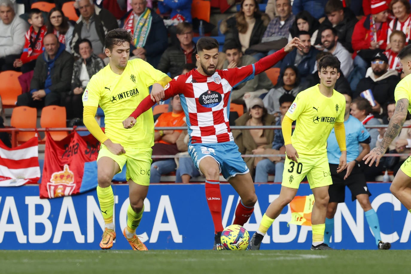 Fotos: Las mejores jugadas del Lugo 0-1 Sporting