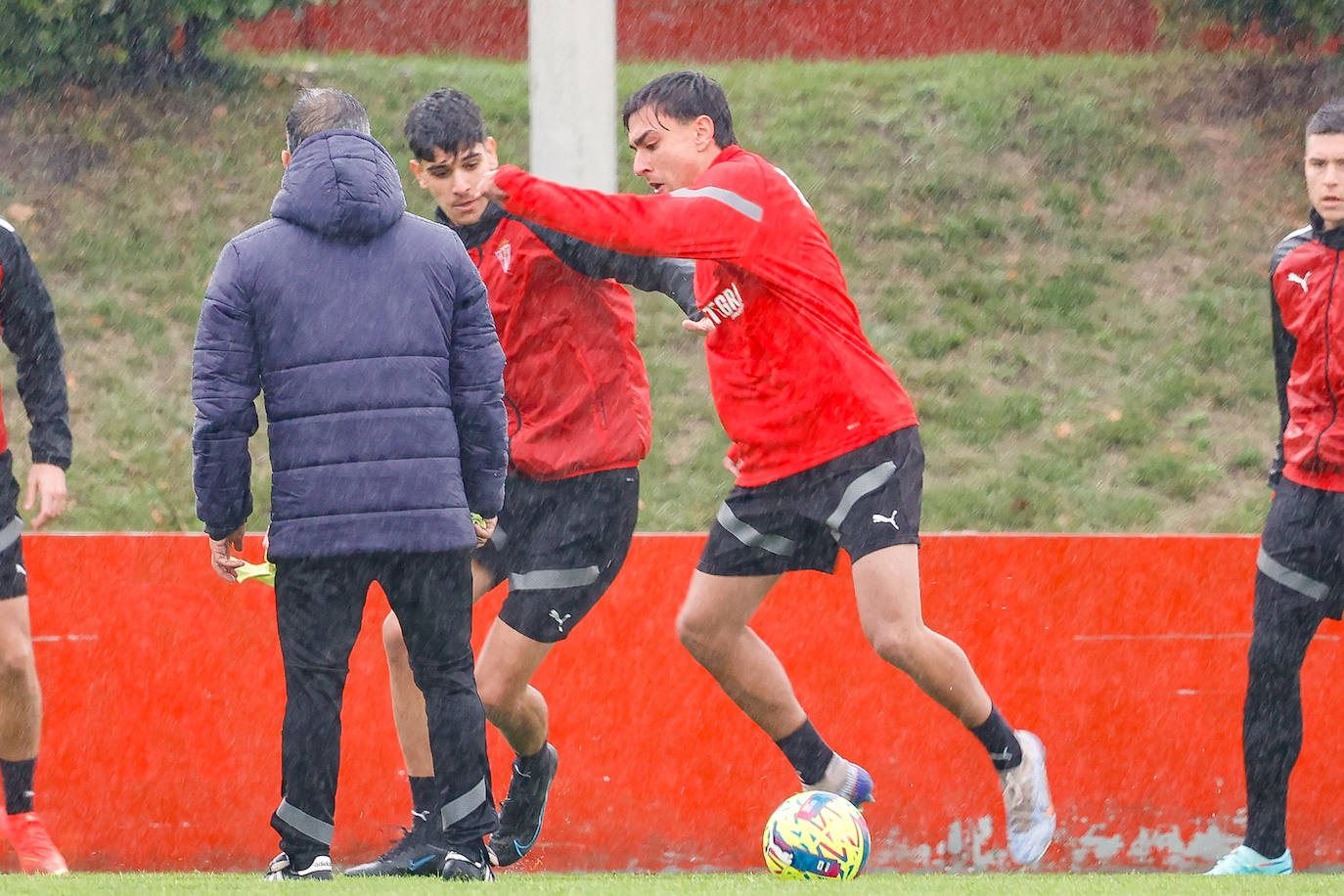 Fotos: Entrenamiento del Sporting (09/12/22)