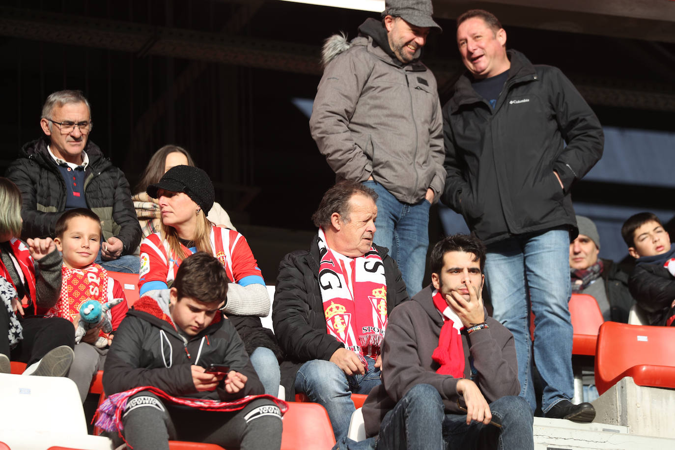 Fotos: ¿Estuviste en el Sporting-Cartagena?¡Búscate en El Molinón!