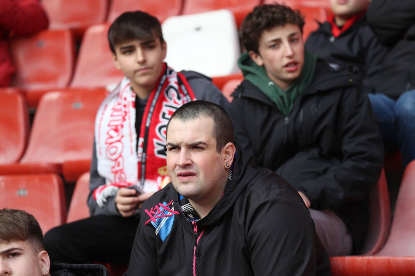 Fotos: ¿Estuviste en el Sporting-Cartagena?¡Búscate en El Molinón!