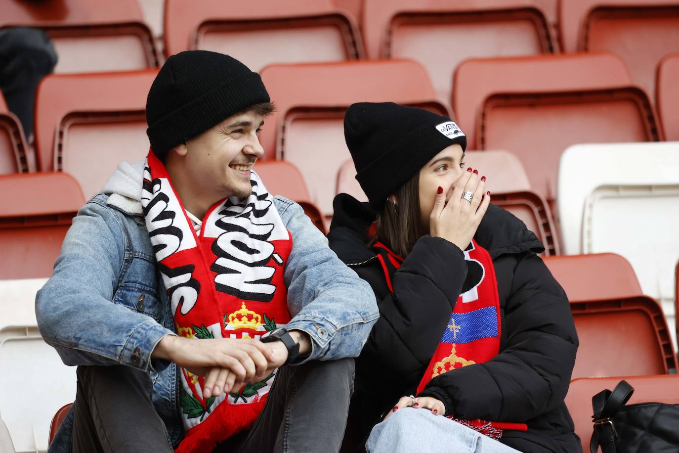 Fotos: ¿Estuviste en el Sporting-Cartagena?¡Búscate en El Molinón!