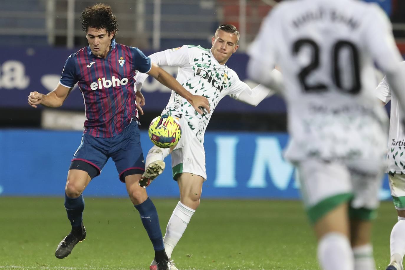 Fotos: Las mejores jugadas del Eibar - Real Oviedo