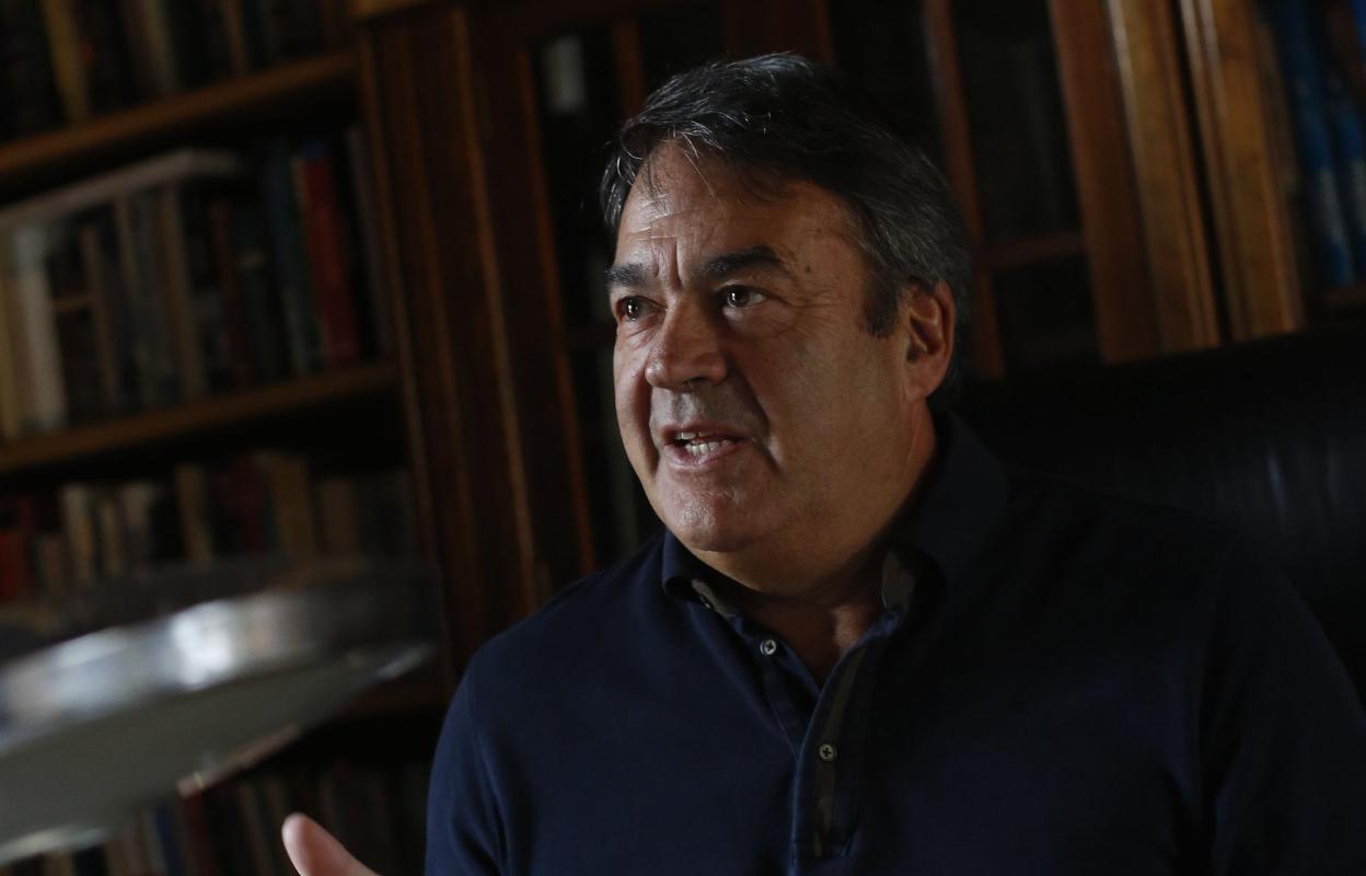 Fulgencio Argüelles, en su casa de Cenera. 