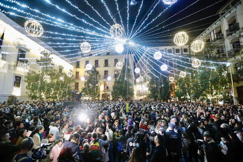 Fotos: Gijón y Oviedo, entre las ciudades españolas más populares en Instagram en Navidad