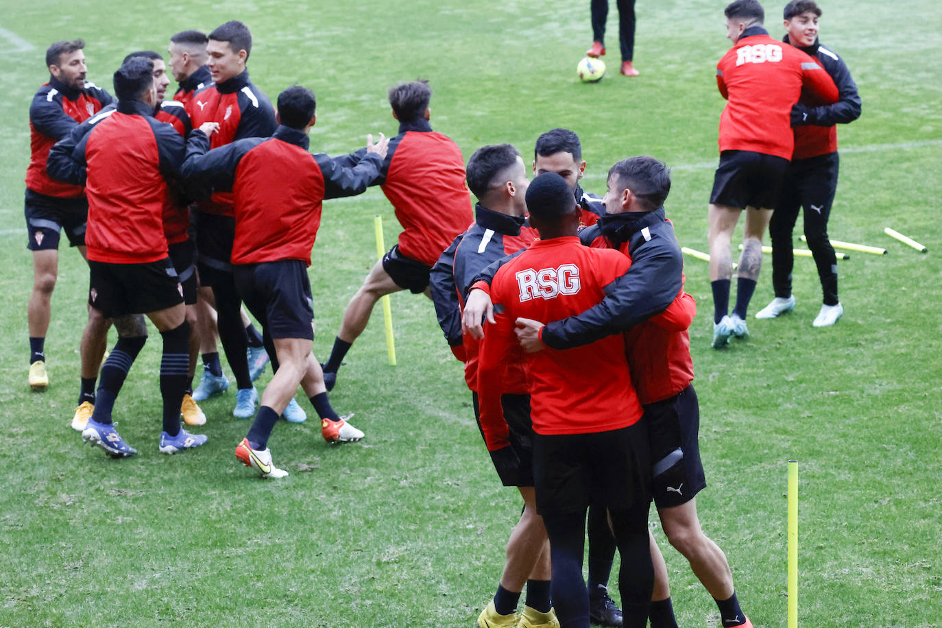 Fotos: Entrenamiento del Sporting (16/12/2022)