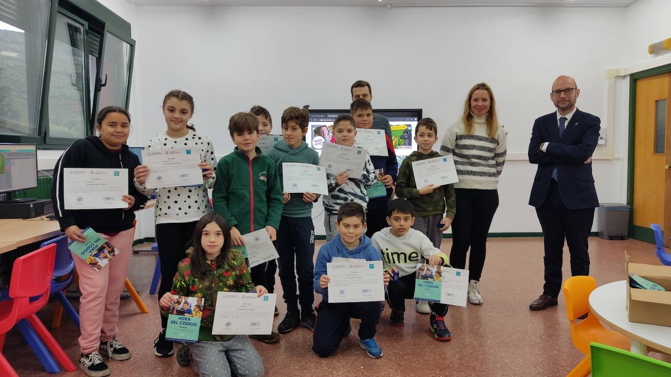 El alumnado de Cudillero da sus primeros pasos en programación