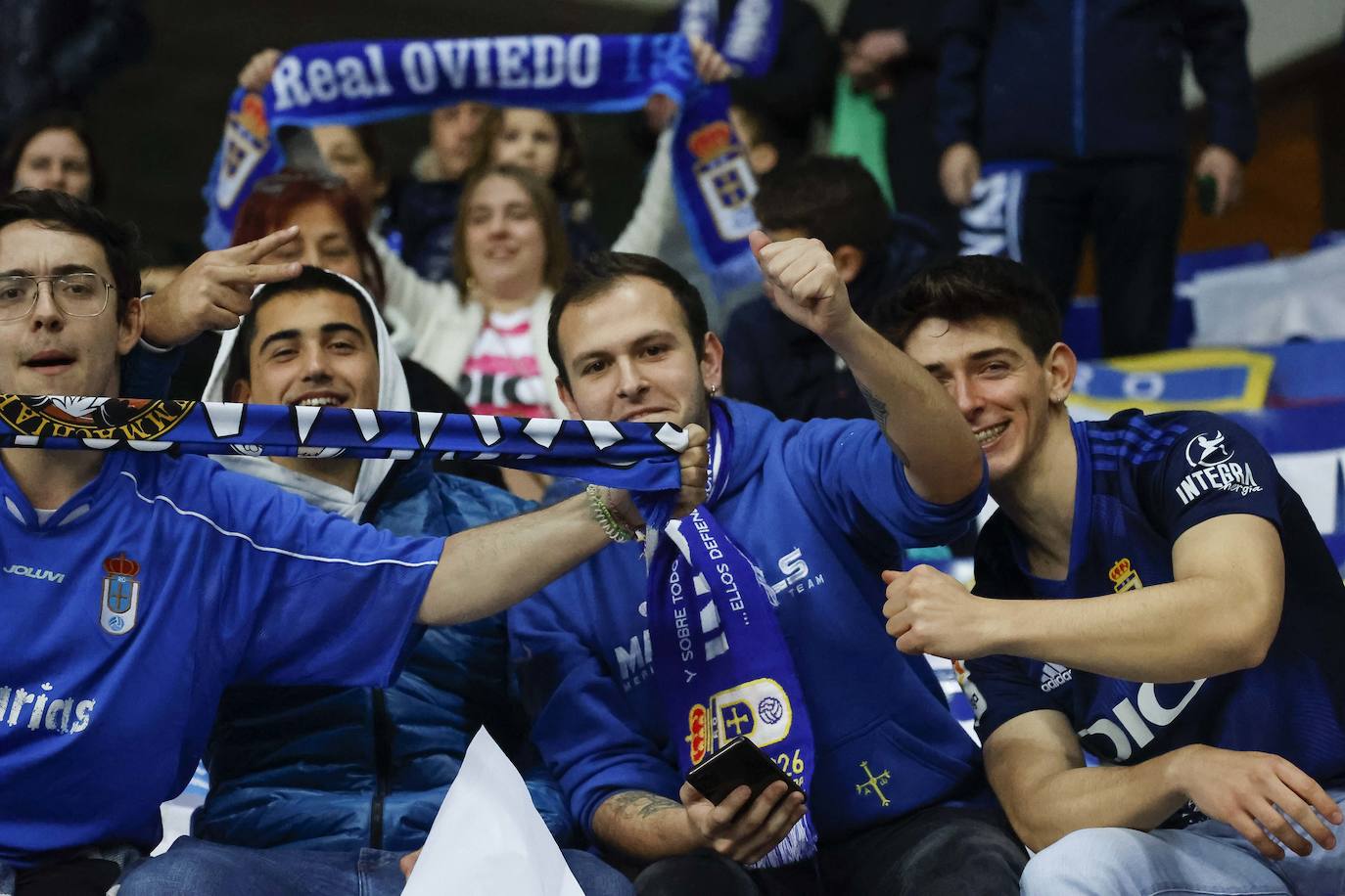 Fotos: ¿Estuviste en el derbi asturiano Real Oviedo - Sporting? ¡Búscate en el Tartiere!