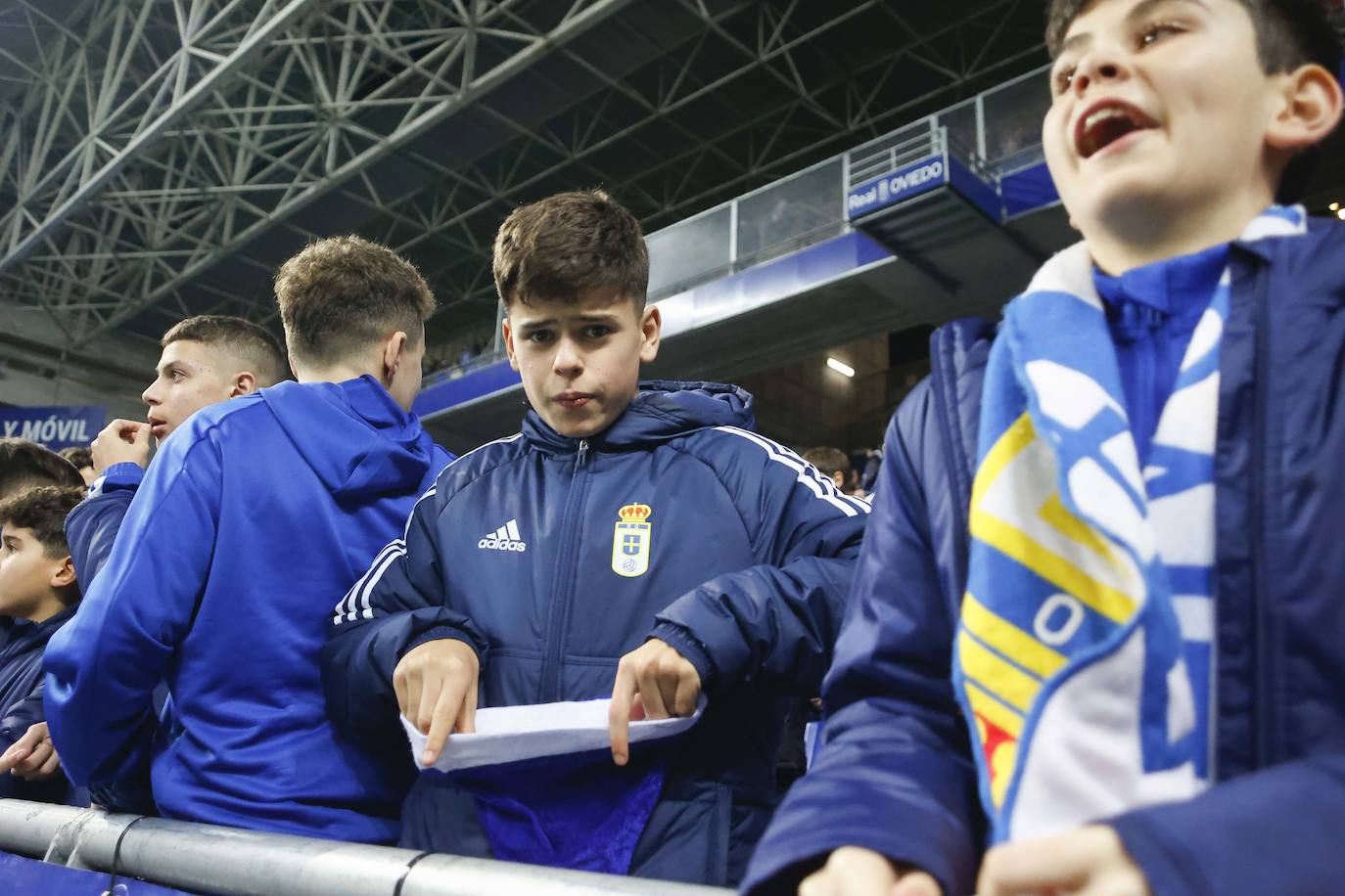 Fotos: ¿Estuviste en el derbi asturiano Real Oviedo - Sporting? ¡Búscate en el Tartiere!