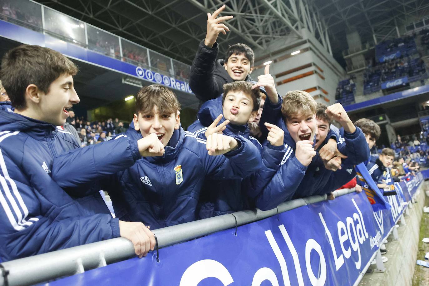 Fotos: ¿Estuviste en el derbi asturiano Real Oviedo - Sporting? ¡Búscate en el Tartiere!