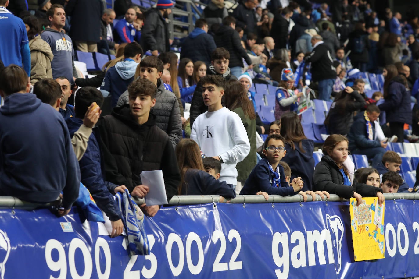 Fotos: ¿Estuviste en el derbi asturiano Real Oviedo - Sporting? ¡Búscate en el Tartiere!