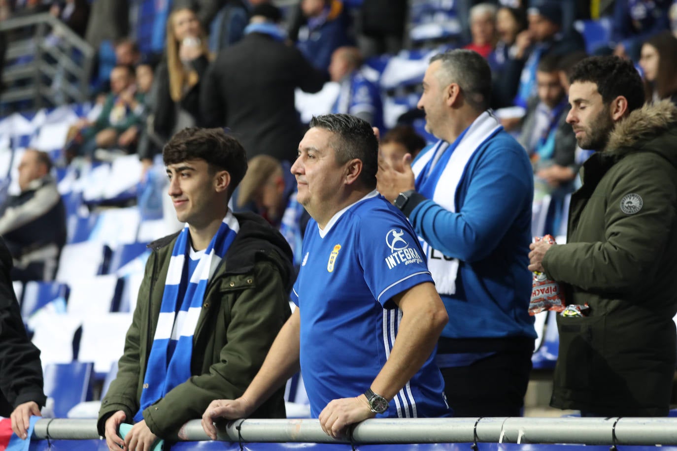 Fotos: ¿Estuviste en el derbi asturiano Real Oviedo - Sporting? ¡Búscate en el Tartiere!