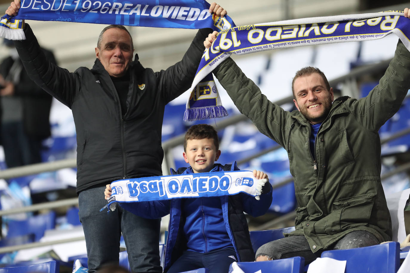 Fotos: ¿Estuviste en el derbi asturiano Real Oviedo - Sporting? ¡Búscate en el Tartiere!