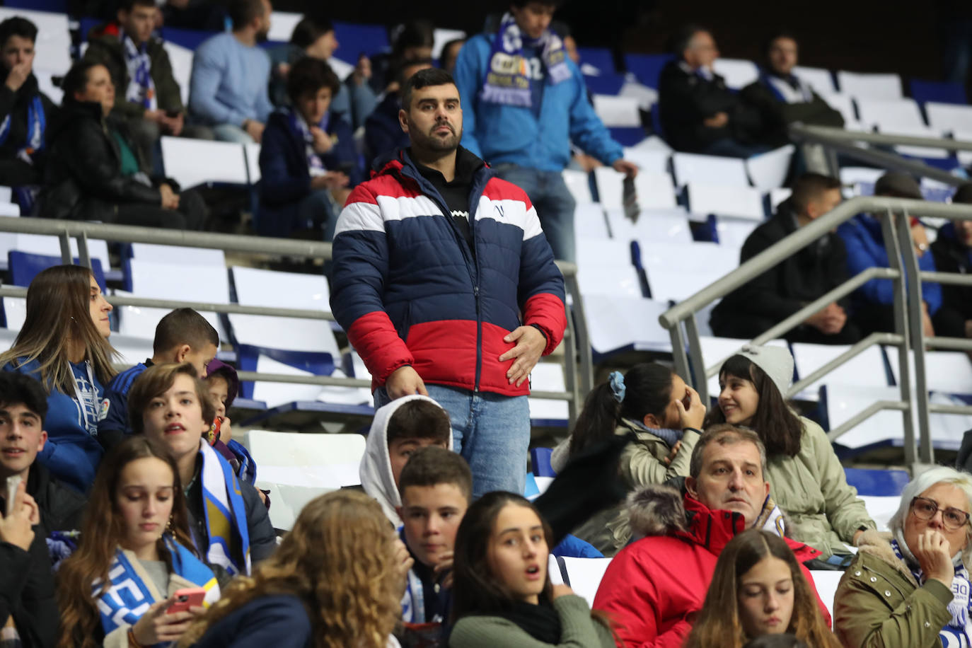 Fotos: ¿Estuviste en el derbi asturiano Real Oviedo - Sporting? ¡Búscate en el Tartiere!