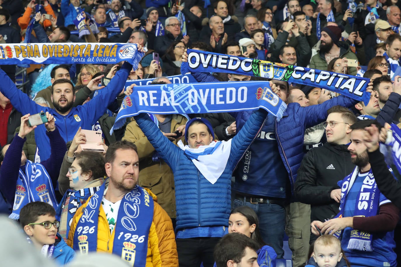 Fotos: ¿Estuviste en el derbi asturiano Real Oviedo - Sporting? ¡Búscate en el Tartiere!