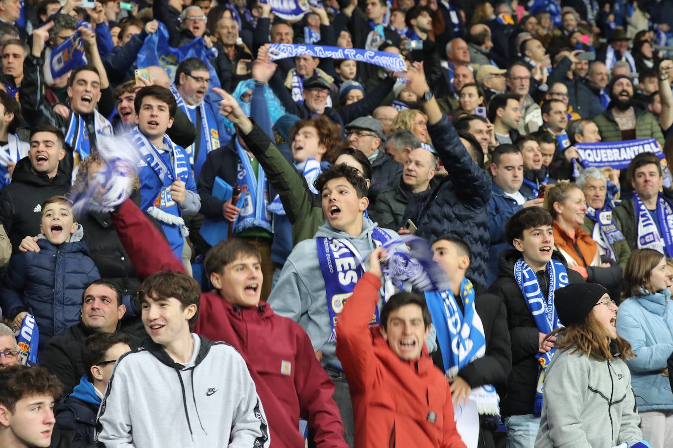 Fotos: ¿Estuviste en el derbi asturiano Real Oviedo - Sporting? ¡Búscate en el Tartiere!