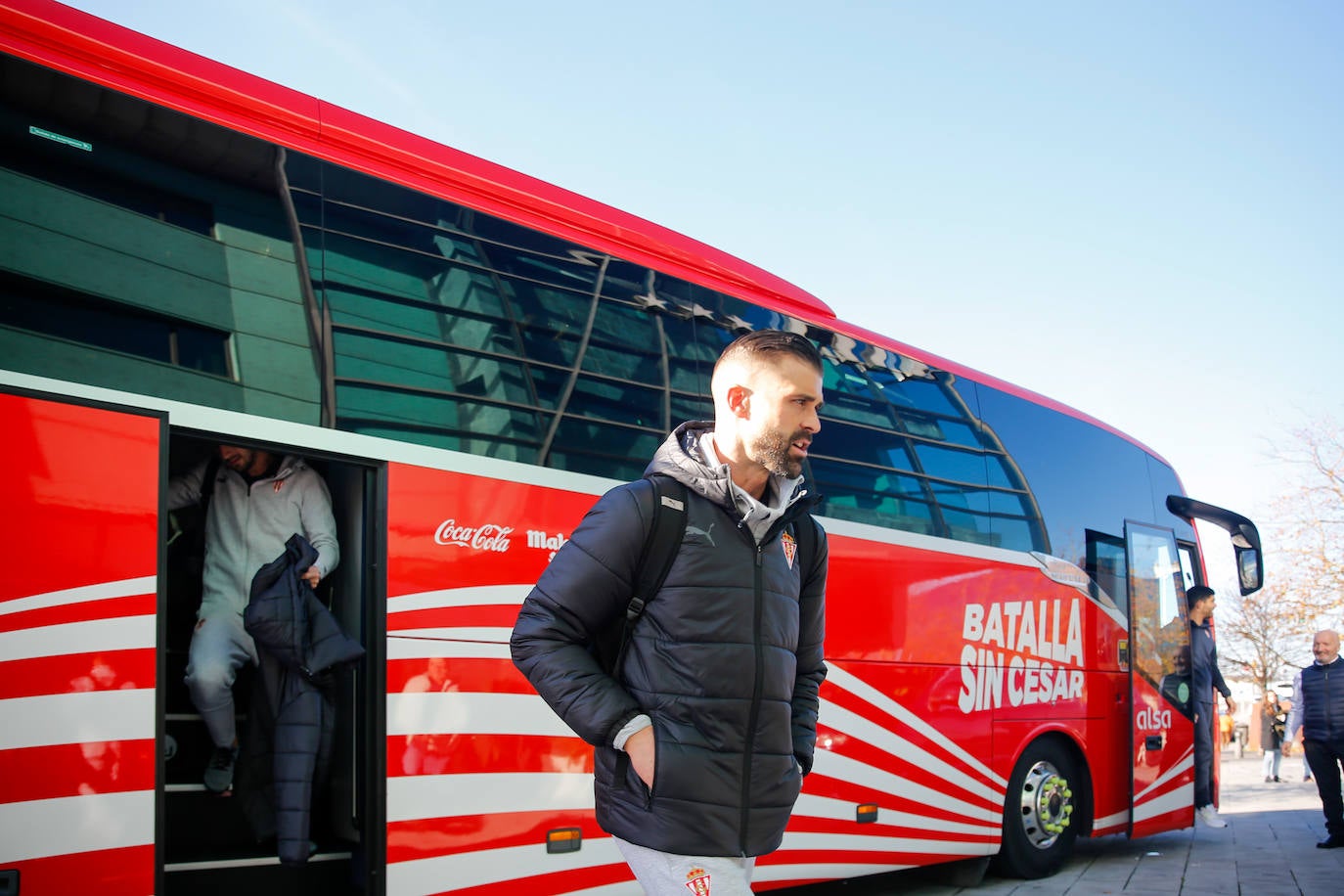 Fotos: El Sporting ya se encuentra concentrado para el derbi