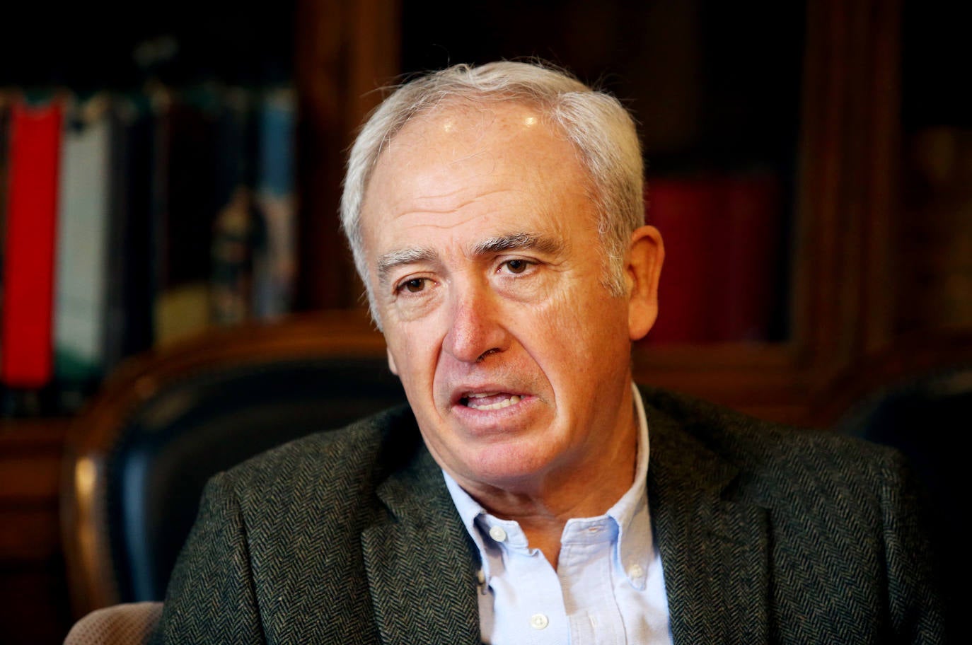 Antonio Retana, Club Tenis Oviedo: «Todos esperamos que haya un buen espectáculo y deportividad sobre el verde, pero que gane el Real Oviedo»