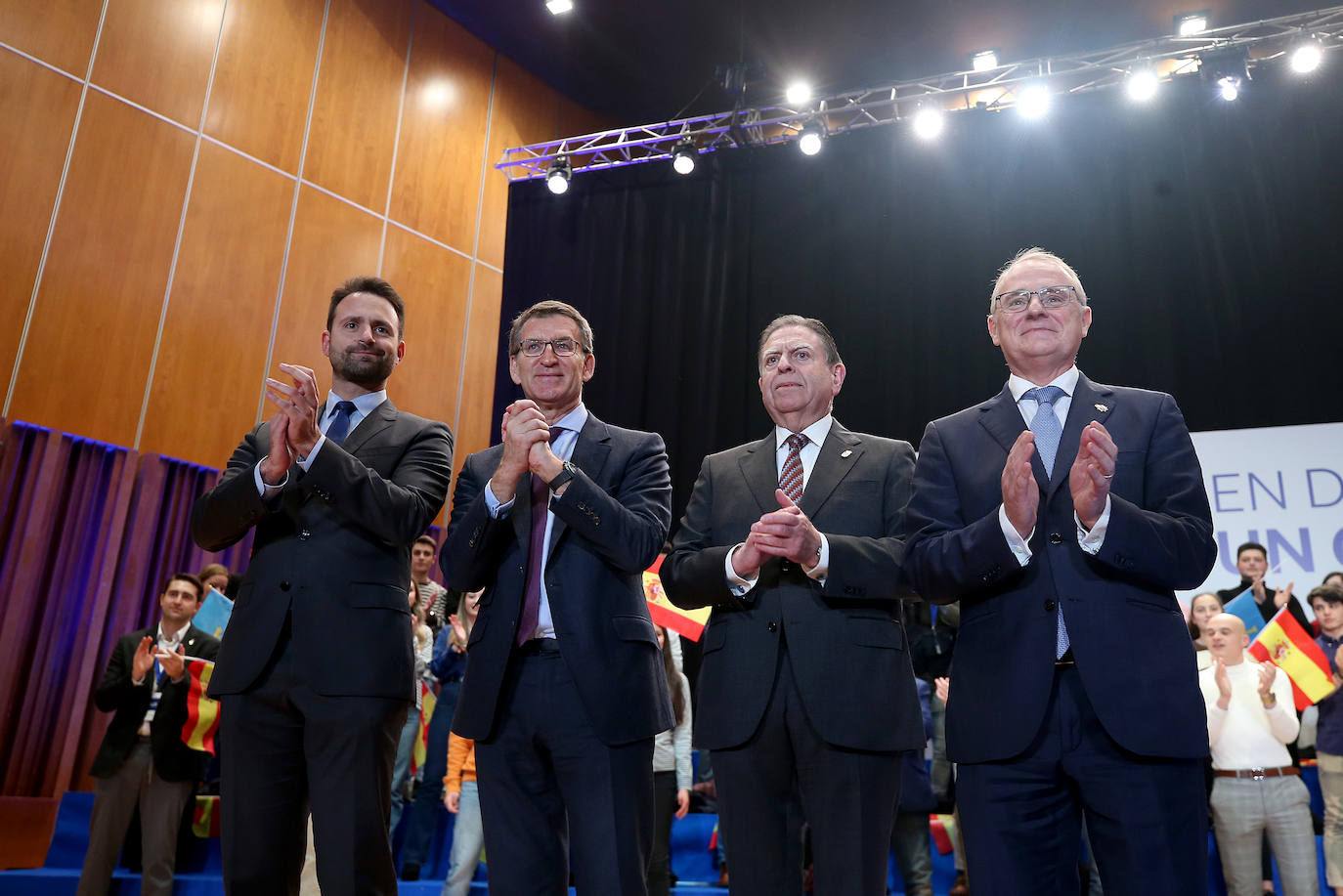 Fotos: Feijóo presenta a Diego Canga como candidato a la Presidencia del Principado