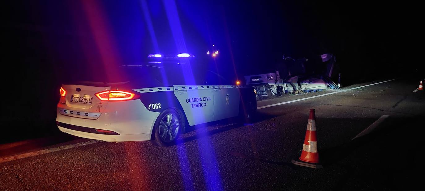 Fotos: Tragedia en Zamora: muere un camionero tras chocar con un autobús de la línea Madrid-Asturias