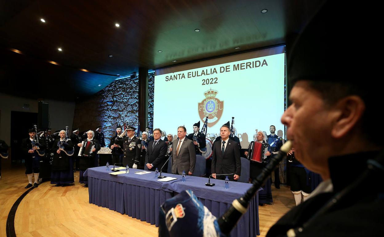 Acto de celebración de Santa Eulalia de Mérida, patrona de la Policía Local, en la sala de cámara del Auditorio Príncipe Felipe, con la presencia de la Corporación, la jefatura de la Policía local