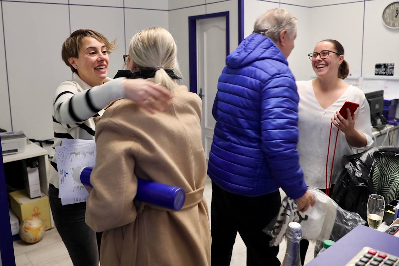 Fotos: Asturias celebra su suerte en la Lotería de Navidad