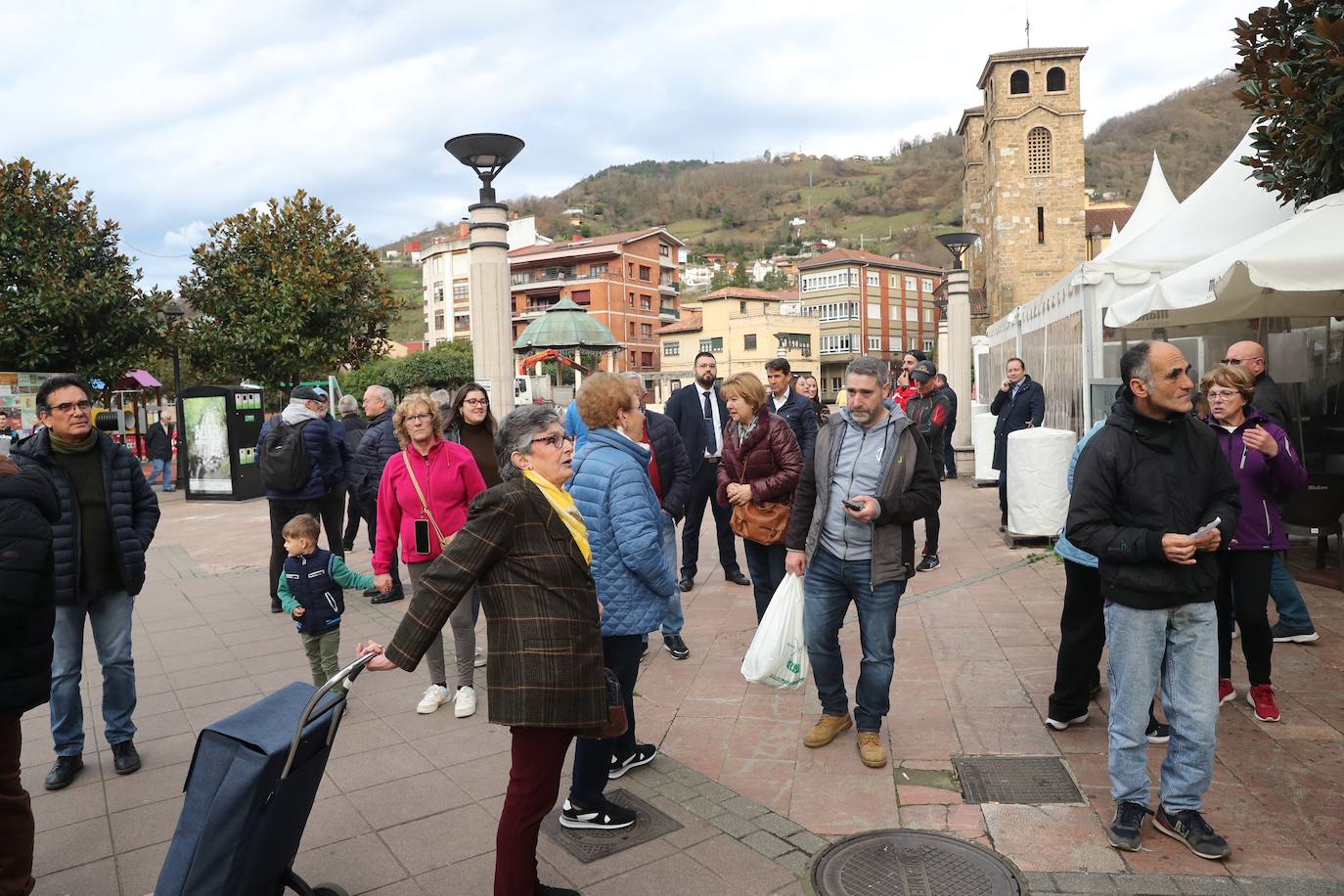 Fotos: Asturias celebra su suerte en la Lotería de Navidad