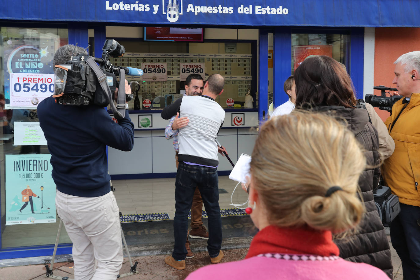 Fotos: Asturias celebra su suerte en la Lotería de Navidad