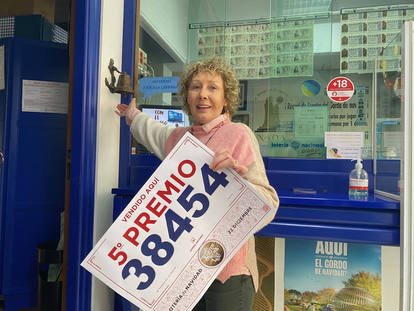 Fotos: Asturias celebra su suerte en la Lotería de Navidad