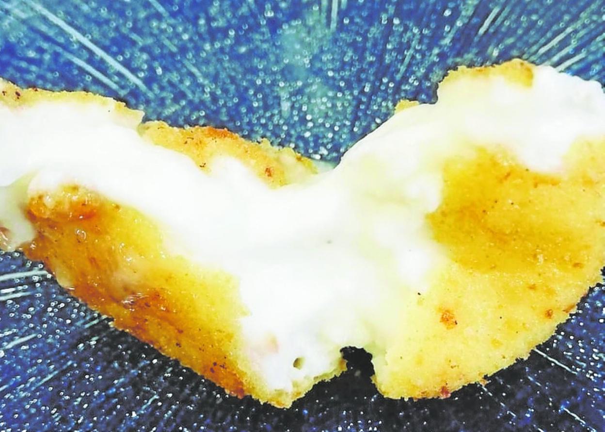 Una croqueta elaborada en Casa Chuchu por Natalia Menéndez. 