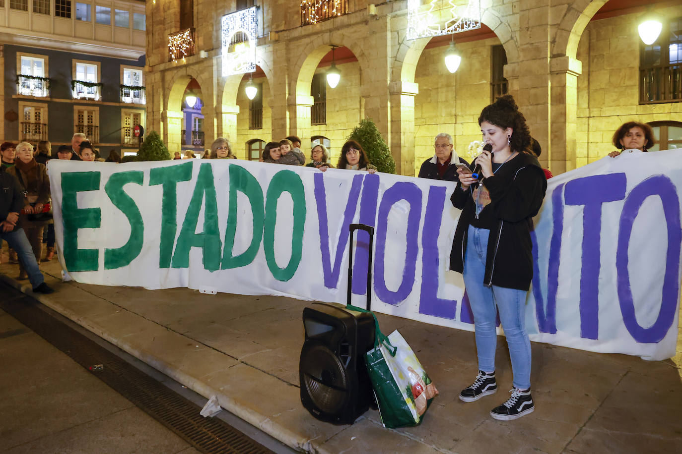 Fotos: Avilés se une para condenar el asesinato de Soraya Suárez