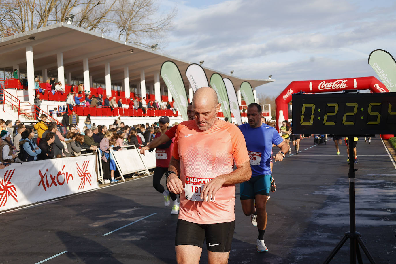 Fotos: ¿Participaste en la Carrera de Nochebuena de Gijón? ¡Búscate!